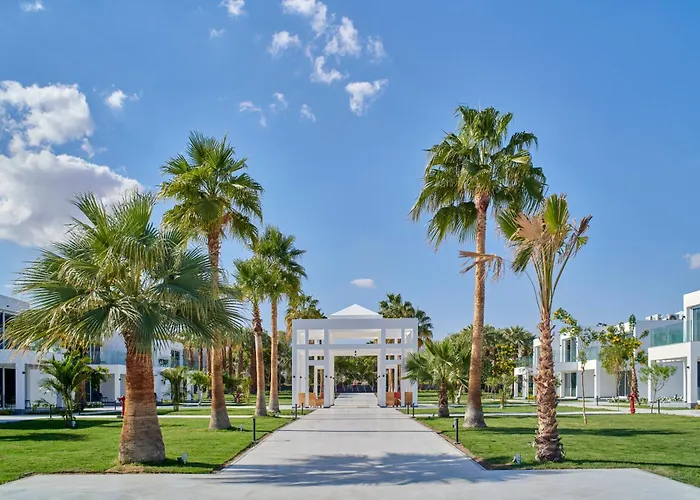 Maritim Jolie Ville Resort & Casino